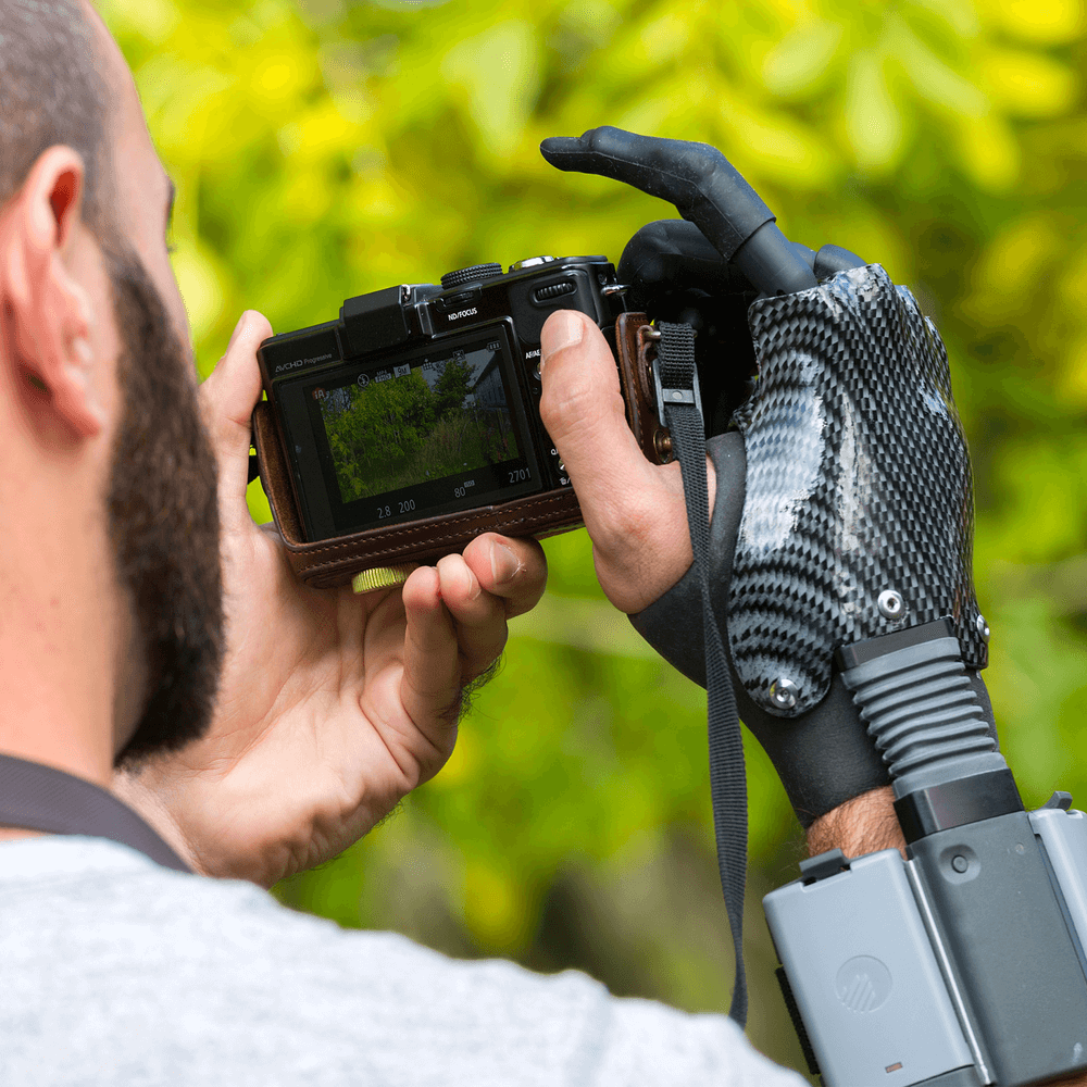 Dynamic Arm elektronik dirsek eklemi ile günlük işler